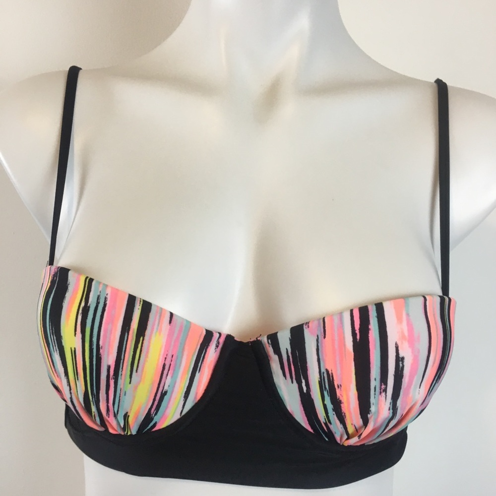 Xhilaration Underwire Bikini Top S/P Multi Color